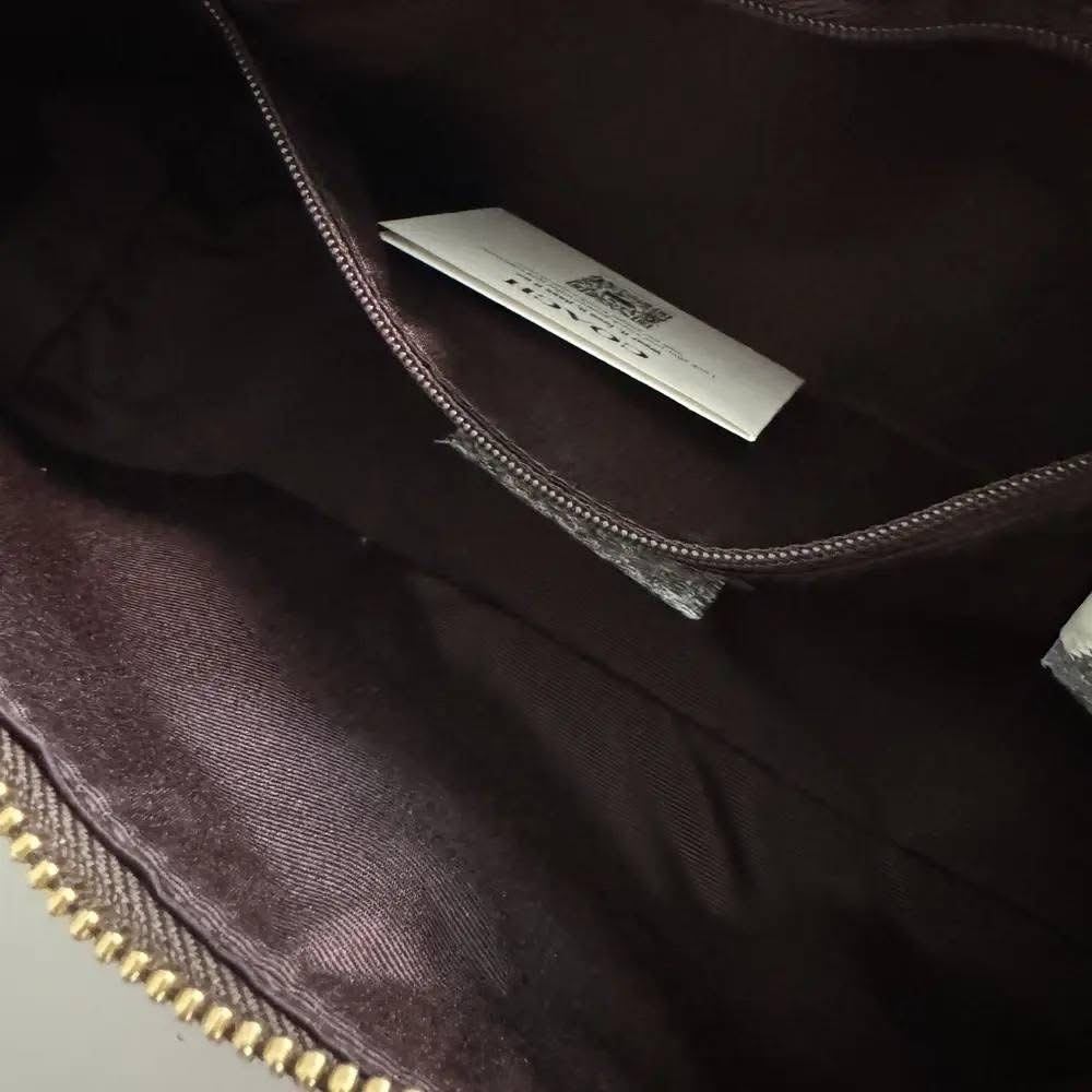 Coach Signature Brown Shoulder Bag with Gold Chain - Picture 7 of 8